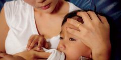 استفراغ مادة صفراء عند الأطفال