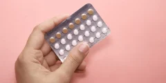 حبوب منع الحمل: دليل شامل للمرأة