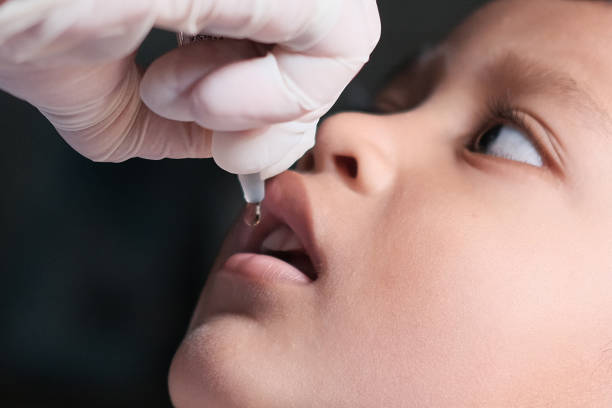 الأعراض الجانبية للقاح شلل الأطفال الفموي