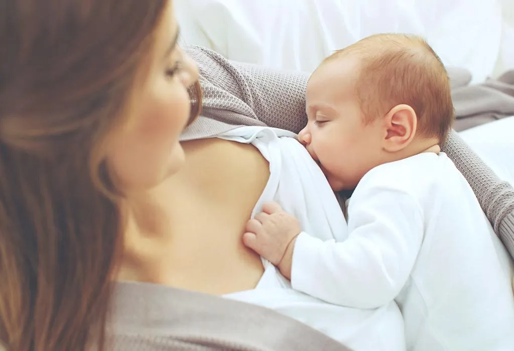 الرضاعة الطبيعية والأم العاملة