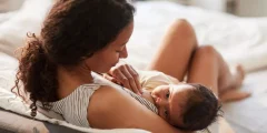 7 عوامل غير متوقعة تؤثر سلباً على حليب الأم