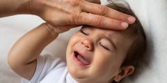 التهاب الرئة عند الأطفال: الأسباب، الأعراض، العلاج، والوقاية