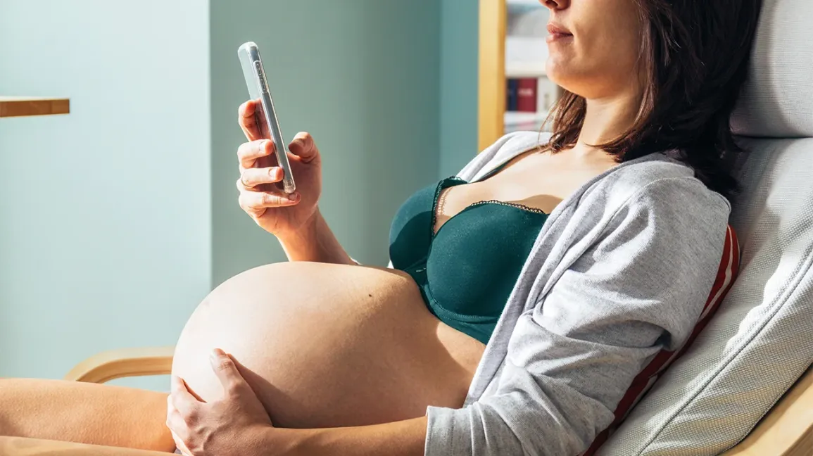 ماذا تفعلين عند بدء المخاض والولادة